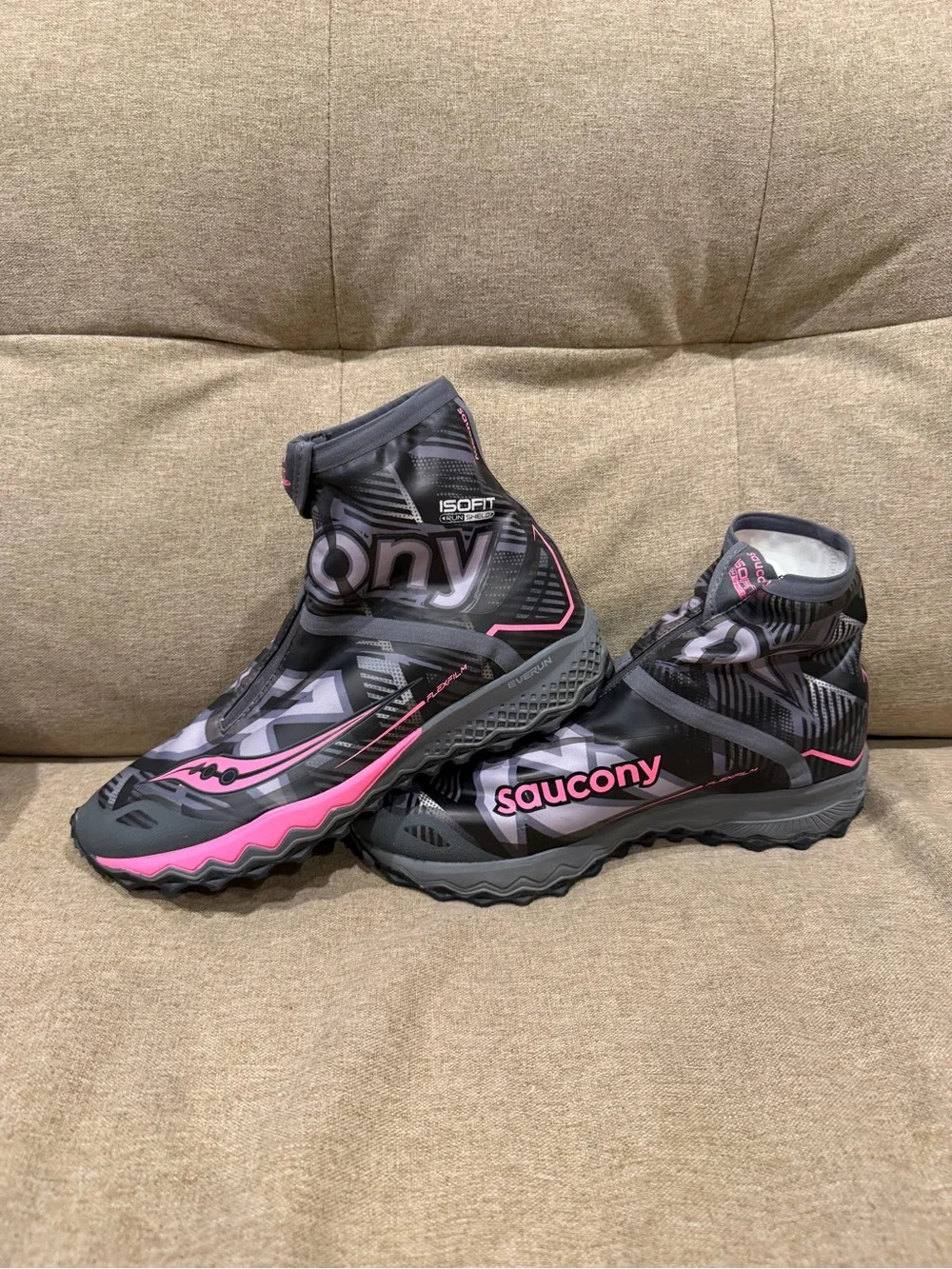 Saucony Razor Ice Plus Trail Running Shoe - Women's Shoes 9.5